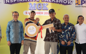 Read more about the article Atlet Angkat Besi Peraih Medali Emas Dapat Bonus Rumah di MGK