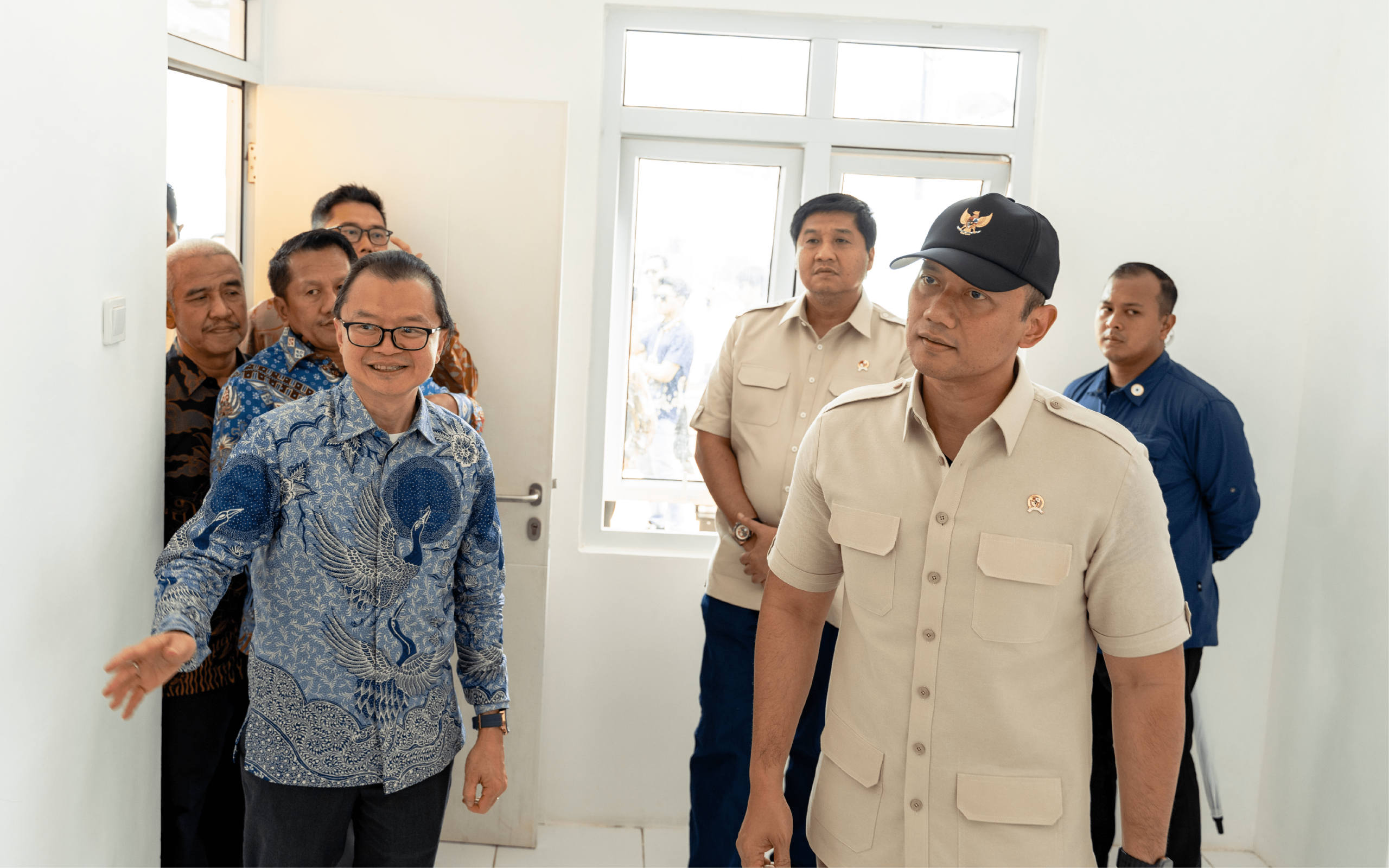 You are currently viewing Dua Menteri Apresiasi Konsep Bangunan Hijau Rumah Subsidi di Serang